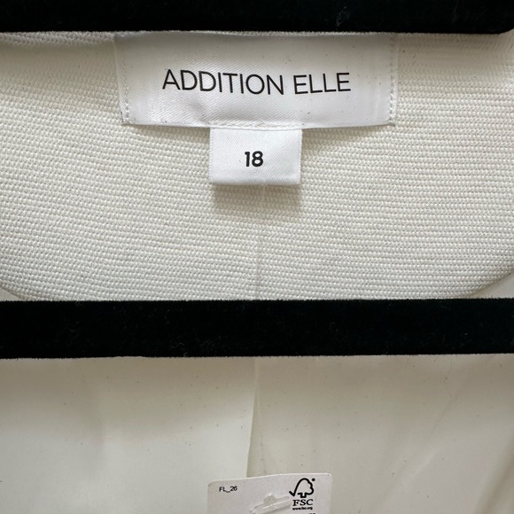 ✨ New with tags PENN’s Addtionelle White Vest in size 18 - Picture 4 of 16